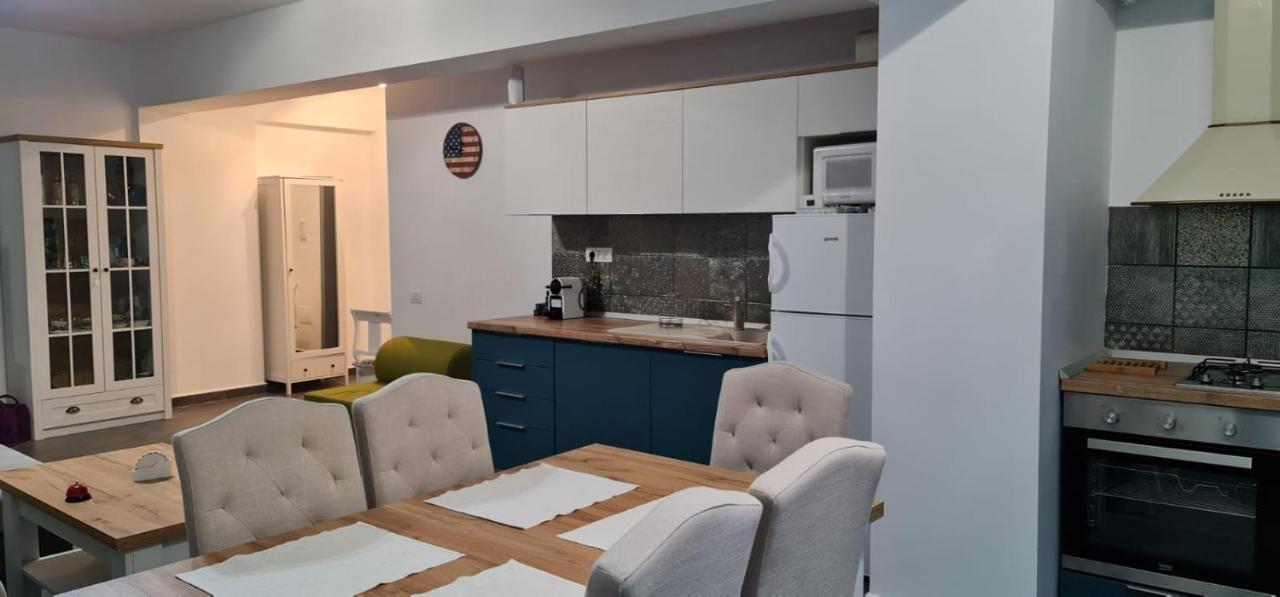 Apartament Fiore Blu นาโวดาริ ภายนอก รูปภาพ